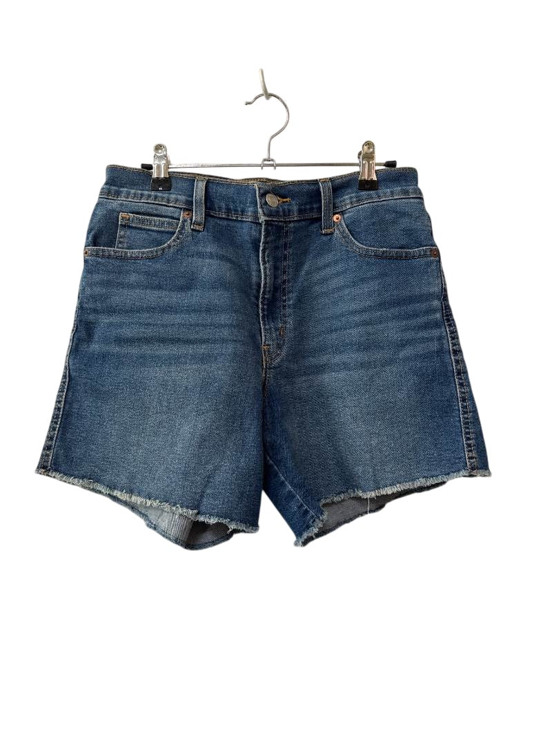 Levi’s Frayed Hem Shorts