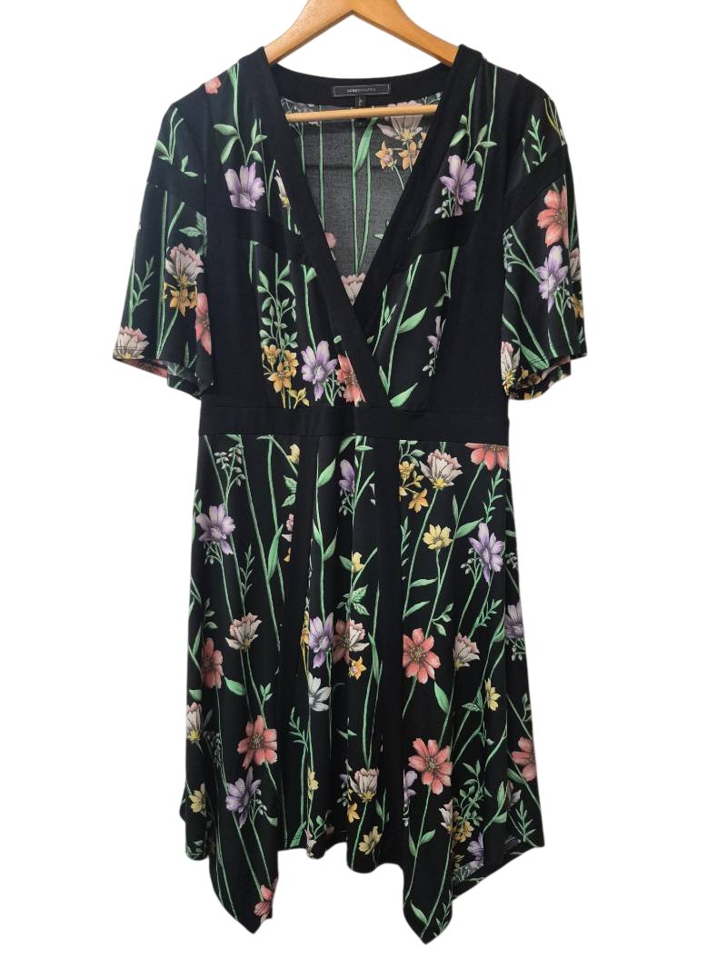 BCBG MAXAZARIA V-Neck Floral Dresses