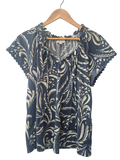 Luxology Printed V-Neck Short Sleeves