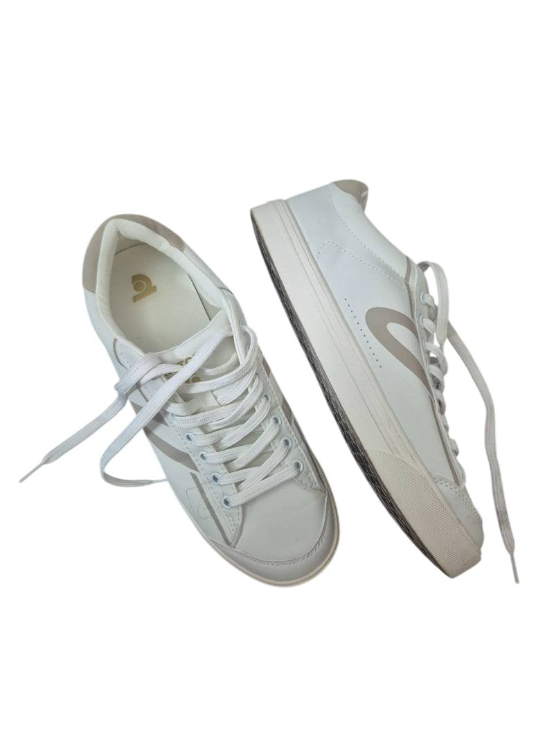 Tretorn Low Top Sneakers