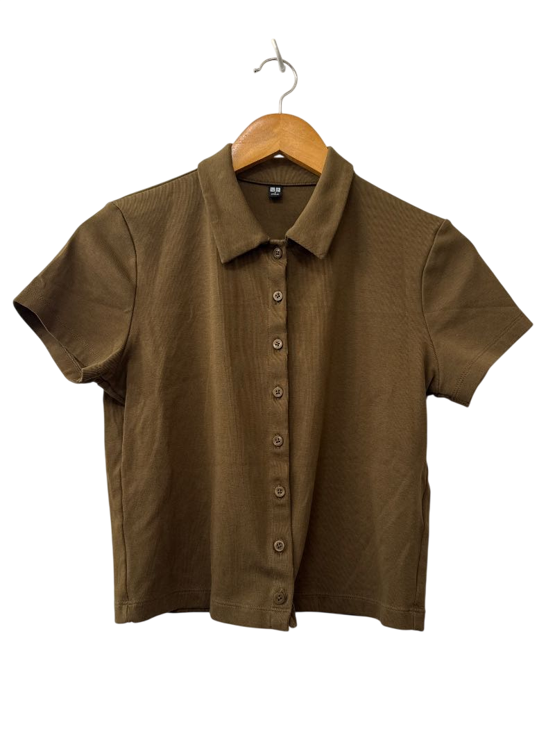 Uniqlo Button-Up Polo Short Sleeves