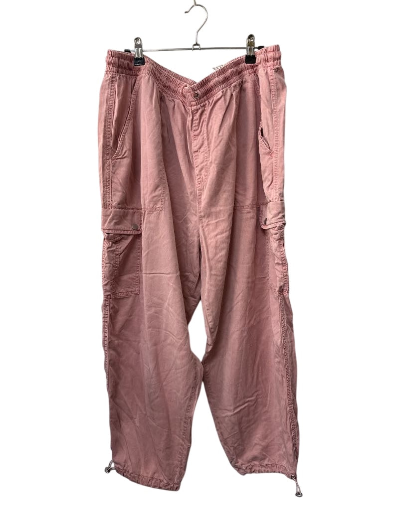 Time & Tru Cargo Pants Pants