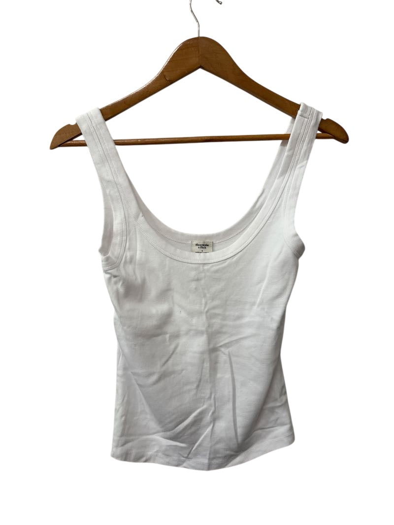Abercombie & Fitch Scoop Neck Tanks