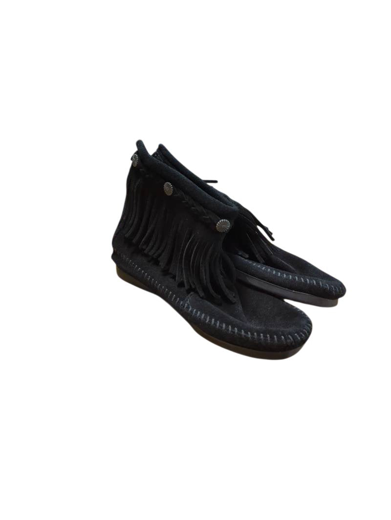 Minnetonka Fringe Moccasin Boots