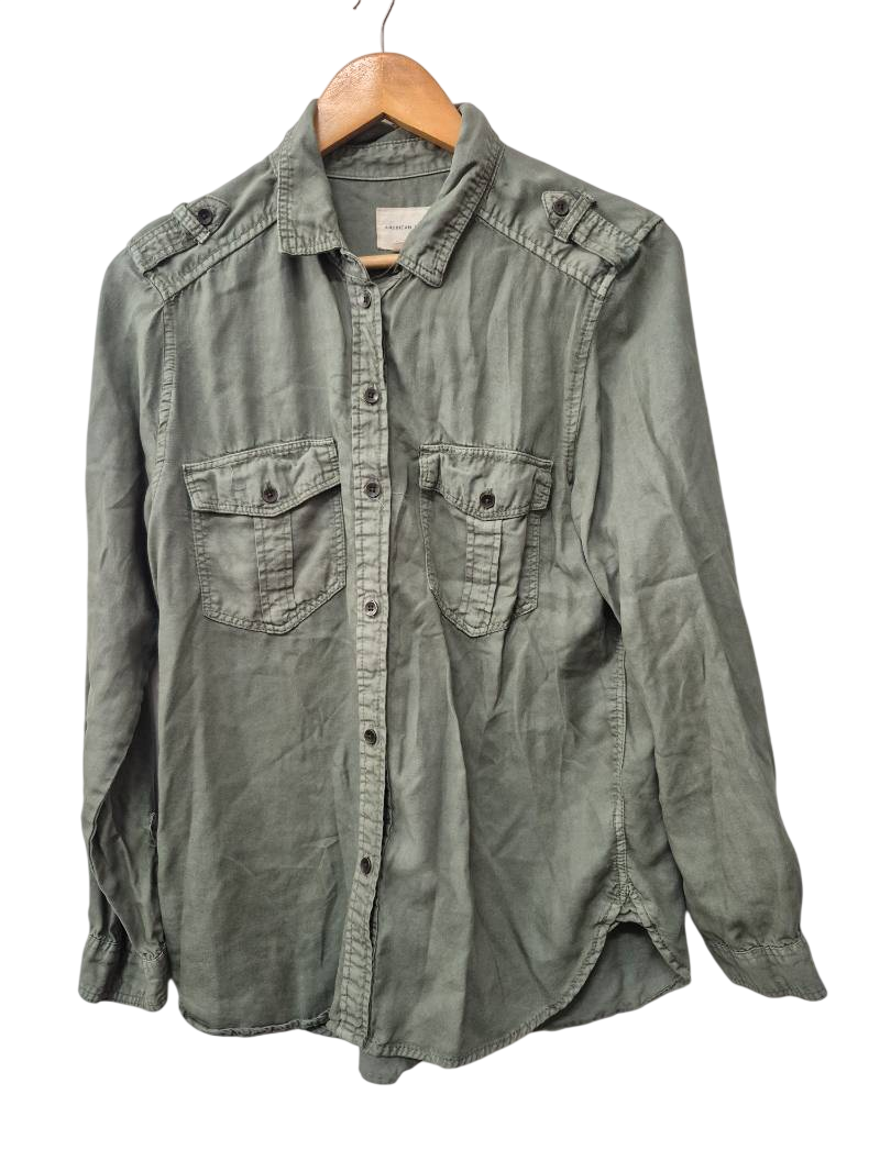 American Eagle Button-Up Shirt Long Sleeves