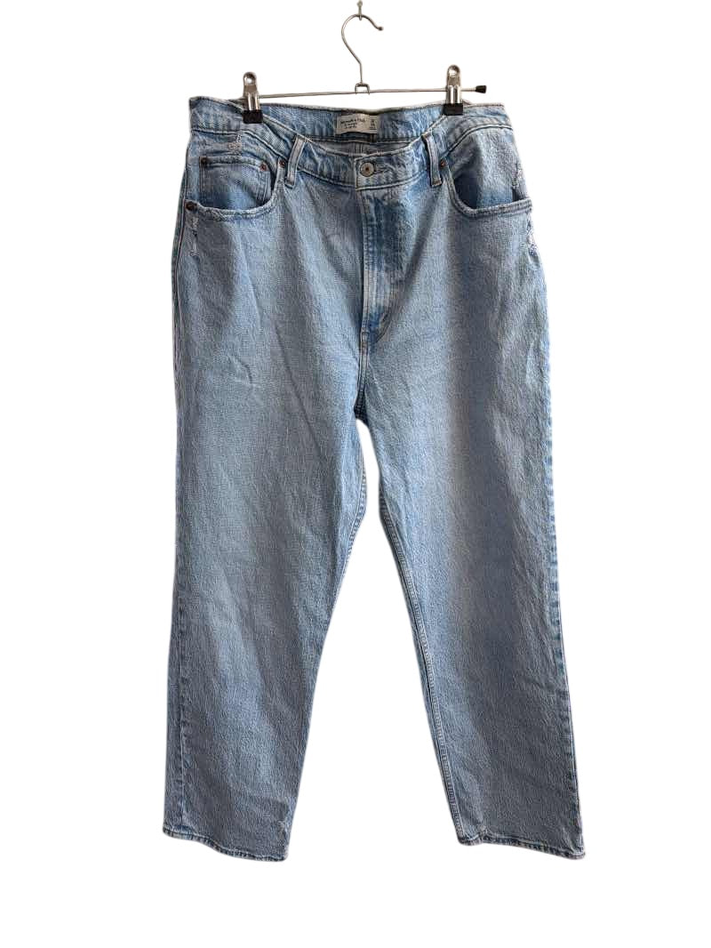 Abercombie & Fitch Straight Leg Jeans