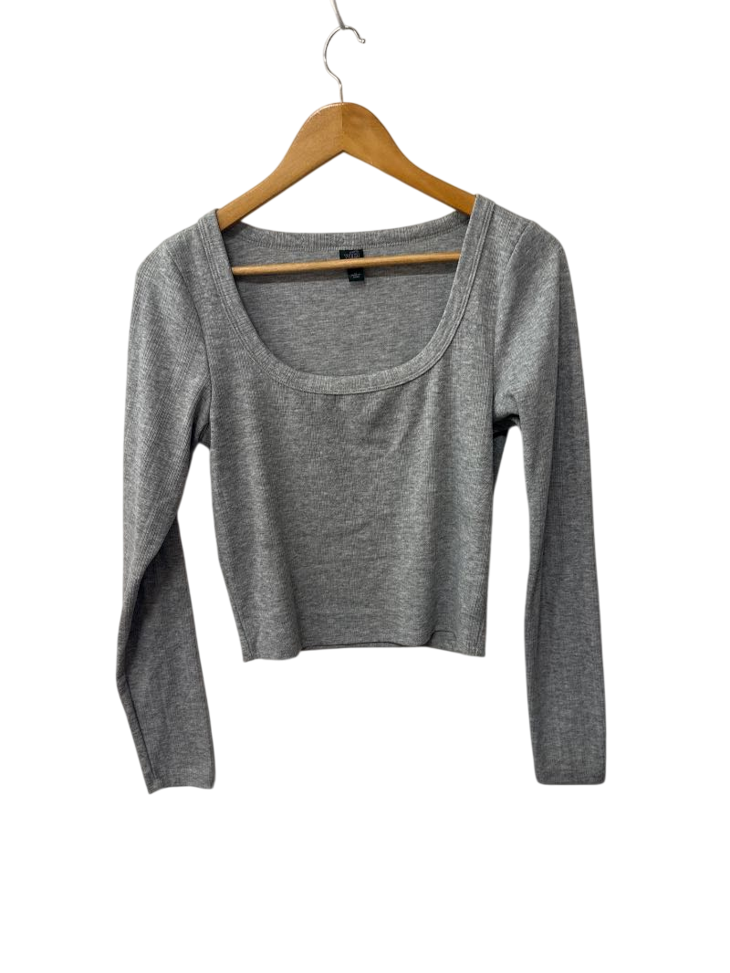 Wild Fable Scoop Neck Long Sleeves