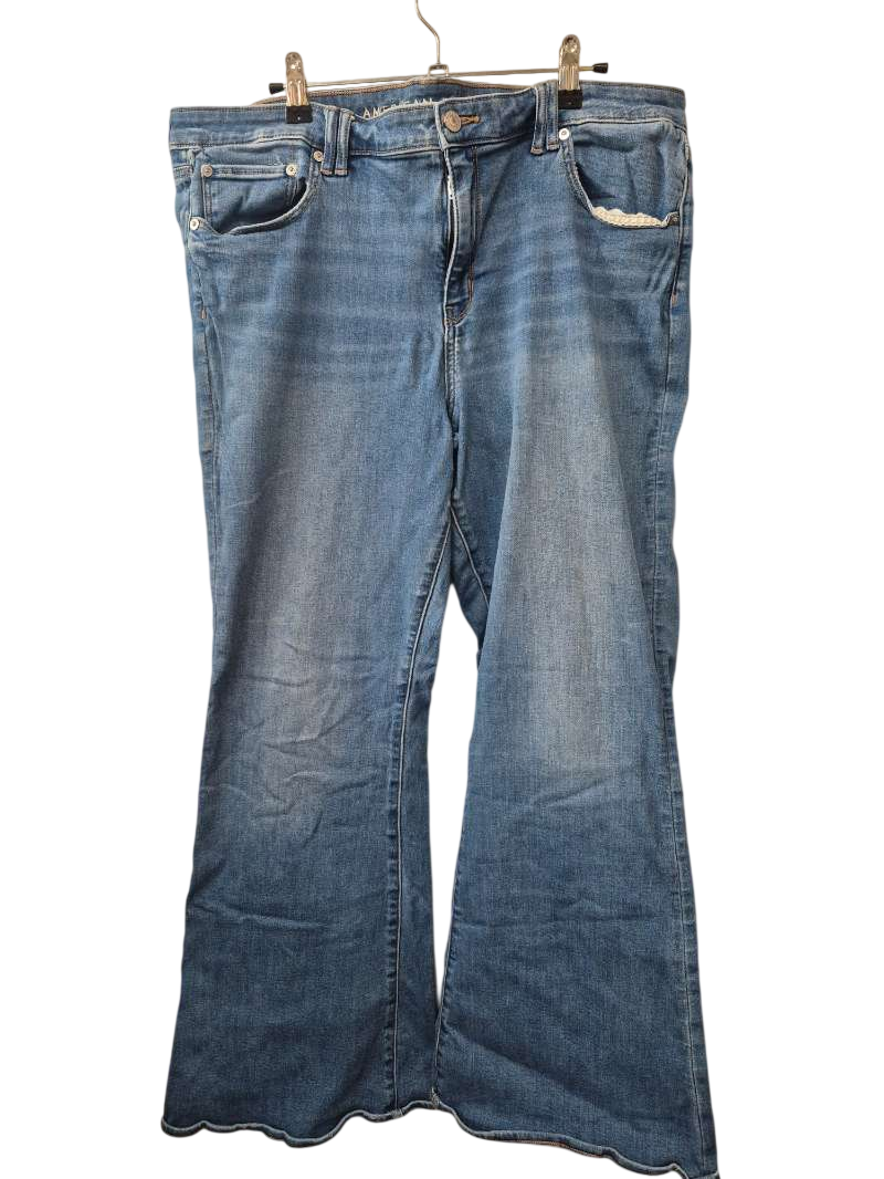 American Eagle Flared Jeans Jeans