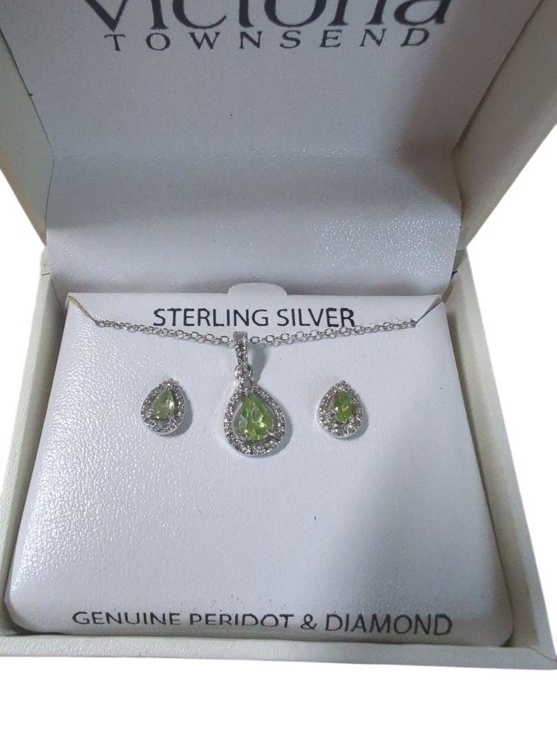 Victoria Townsend  Teardrop Pendant Set Jewelry