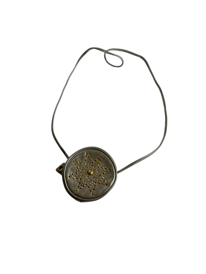 None Metallic Pendant Necklace Vintage