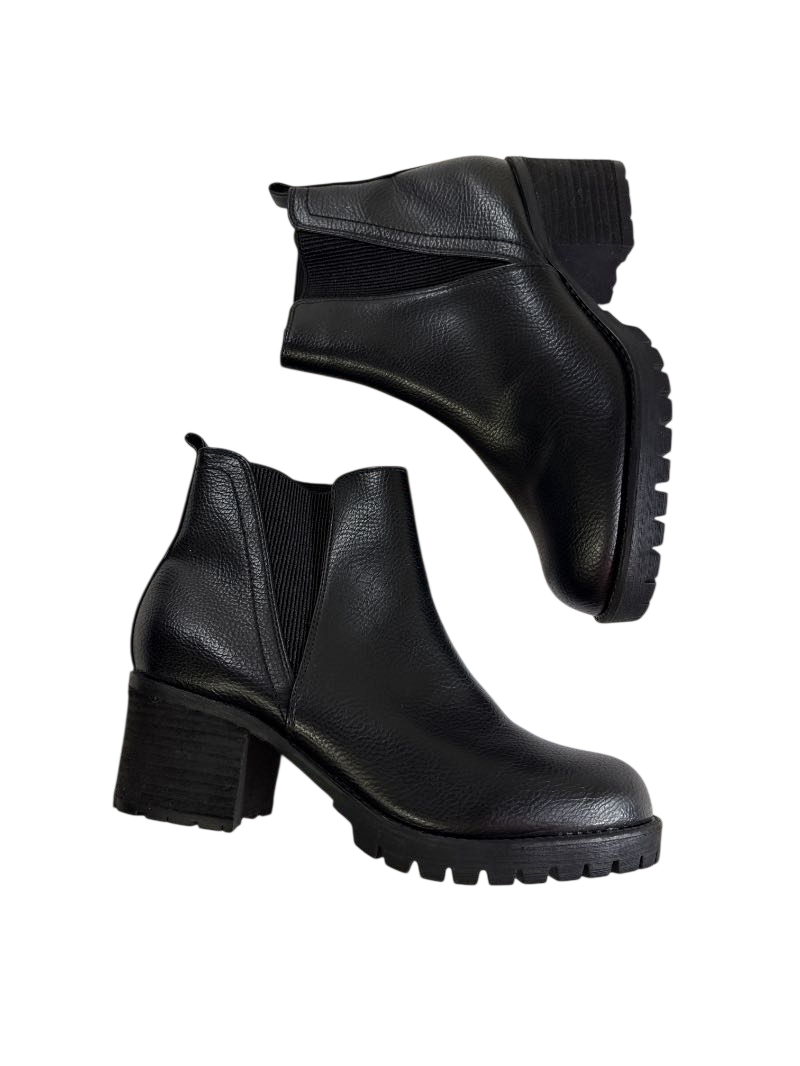Mia Ankle Boot Boots