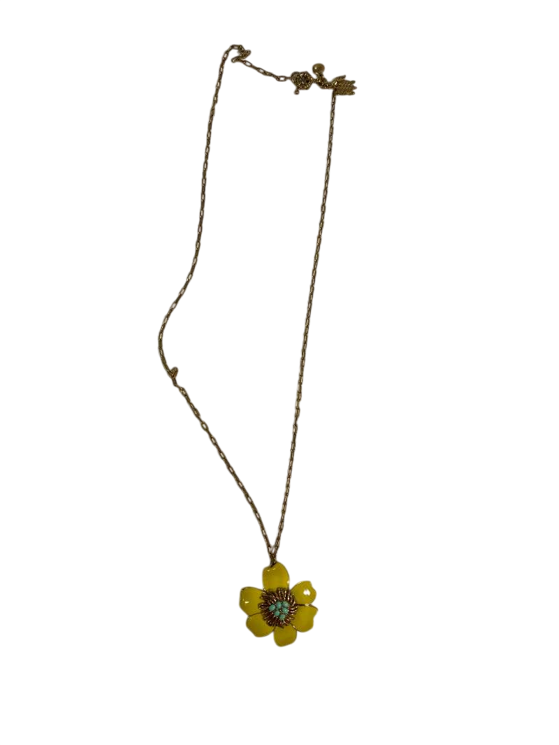 None Floral Pendant Necklace Jewelry
