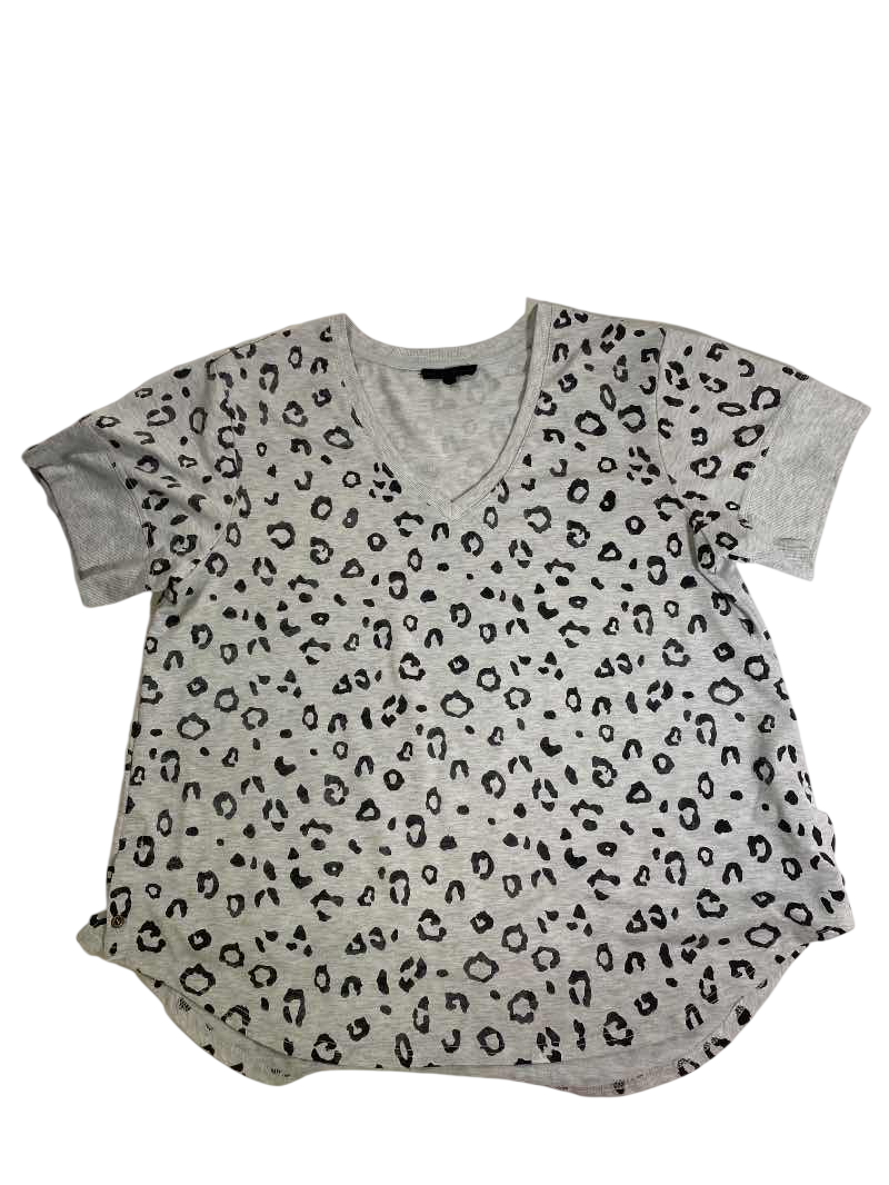 Jane + Delancey V-Neck Short Sleeve Short Sleeves