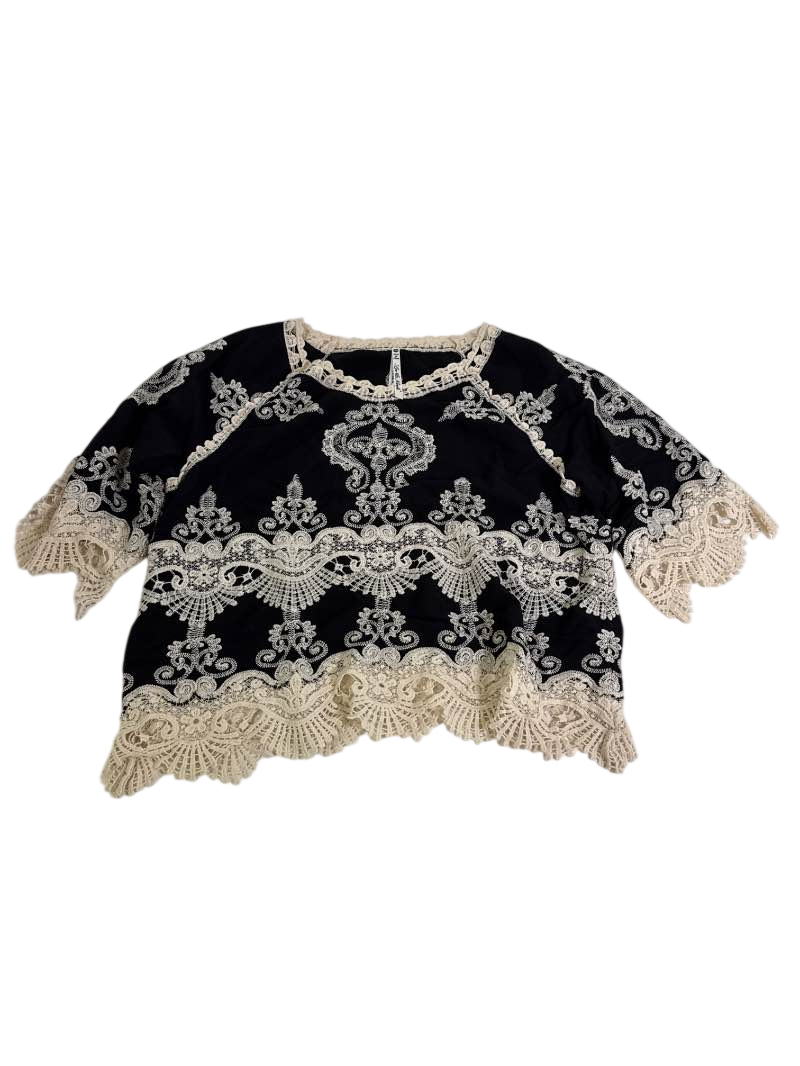 Lea & Nicole Lace Overlay Short Sleeves