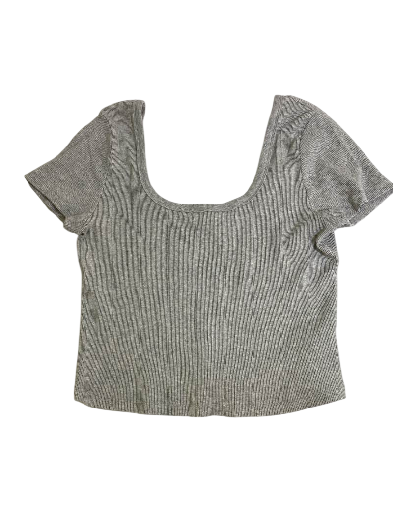 Universal Thread  Scoop Neck Short Sleeves