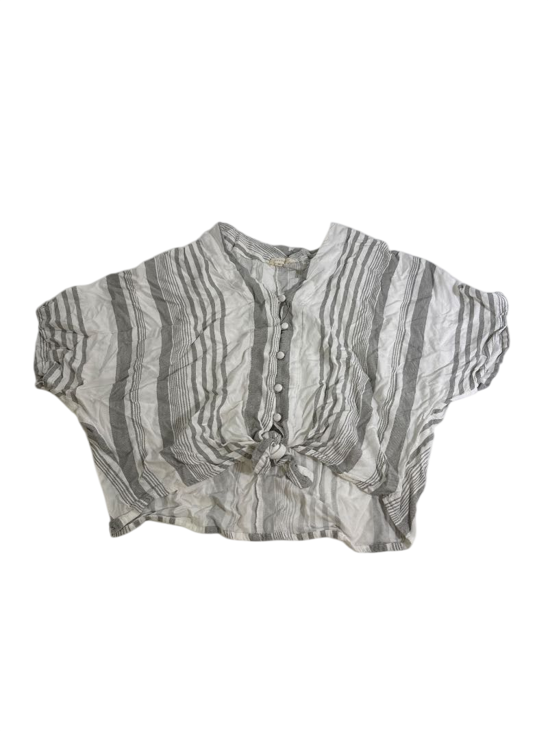 Sim & Sam Button-Up Tie-Front Top Short Sleeves