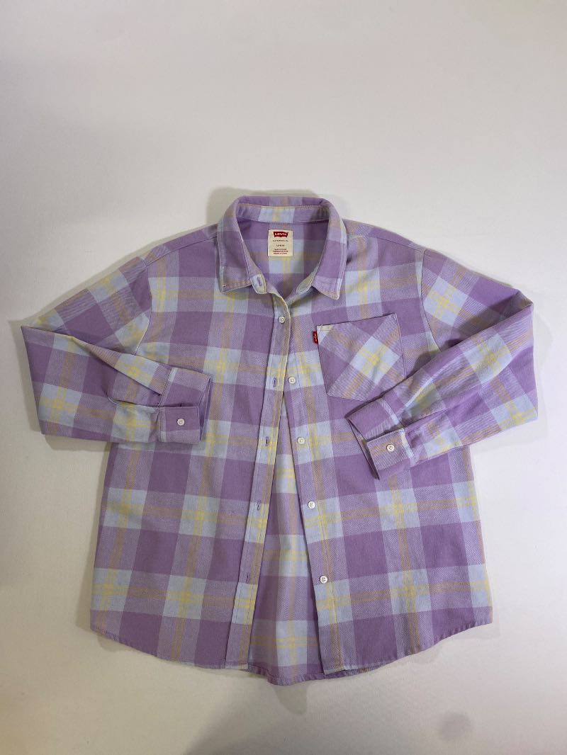 Levi’s  Plaid Button-Up Long Sleeves