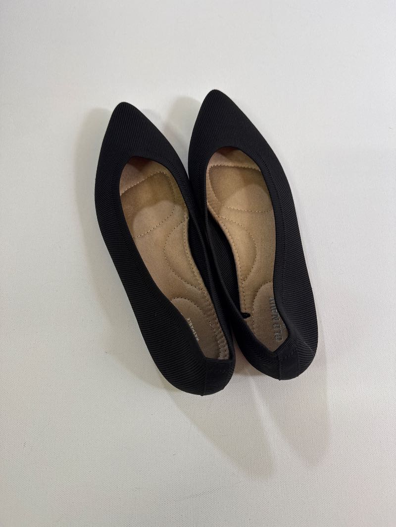 Old Navy Pointed Toe Flats