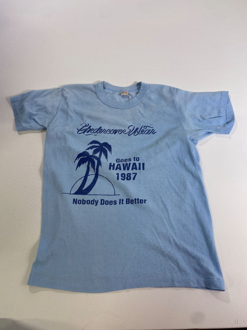 DG Sportswear  Vintage Graphic T-Shirt Vintage