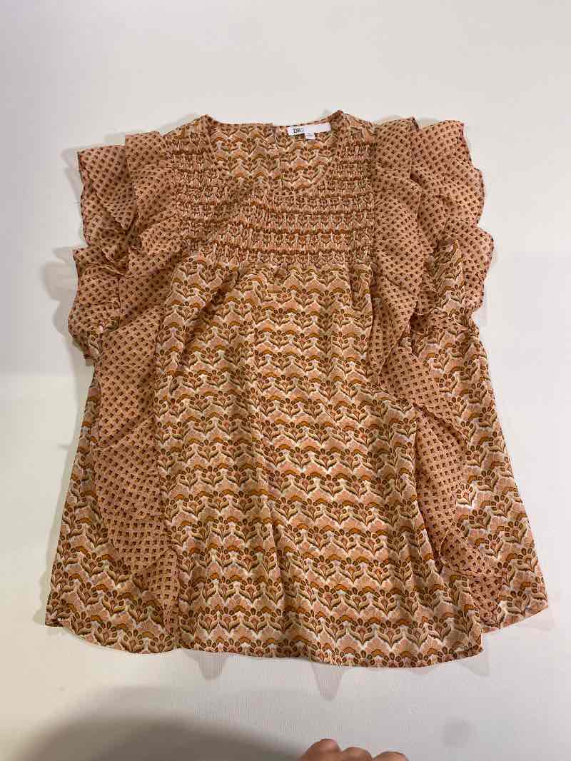 DR2 Ruffled Smocked Short Sleeves