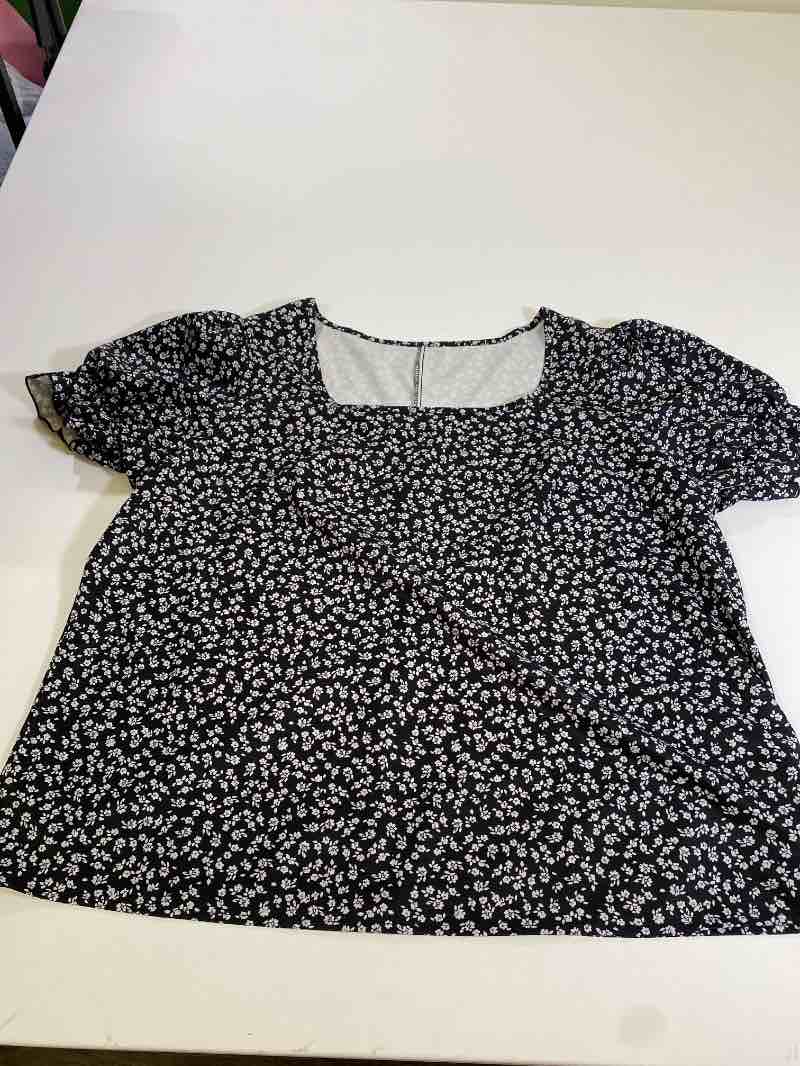 Shein  Square Neck Short Sleeves