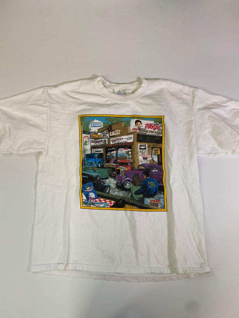 Gildan  Vintage Graphic T-Shirt Vintage