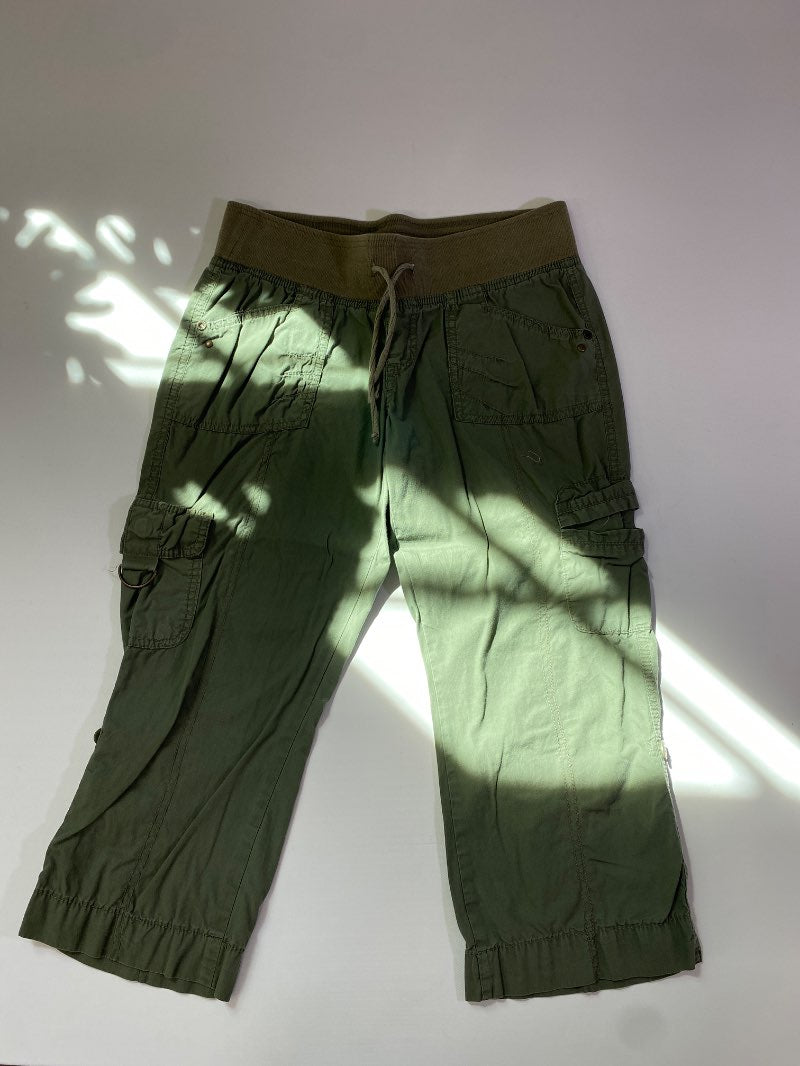 Almost Famous  Cargo Capri Pants Vintage