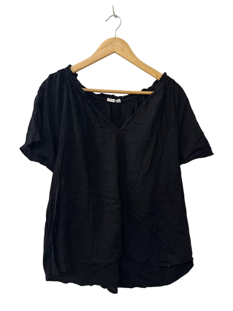 GAP V-Neck Short Sleeves