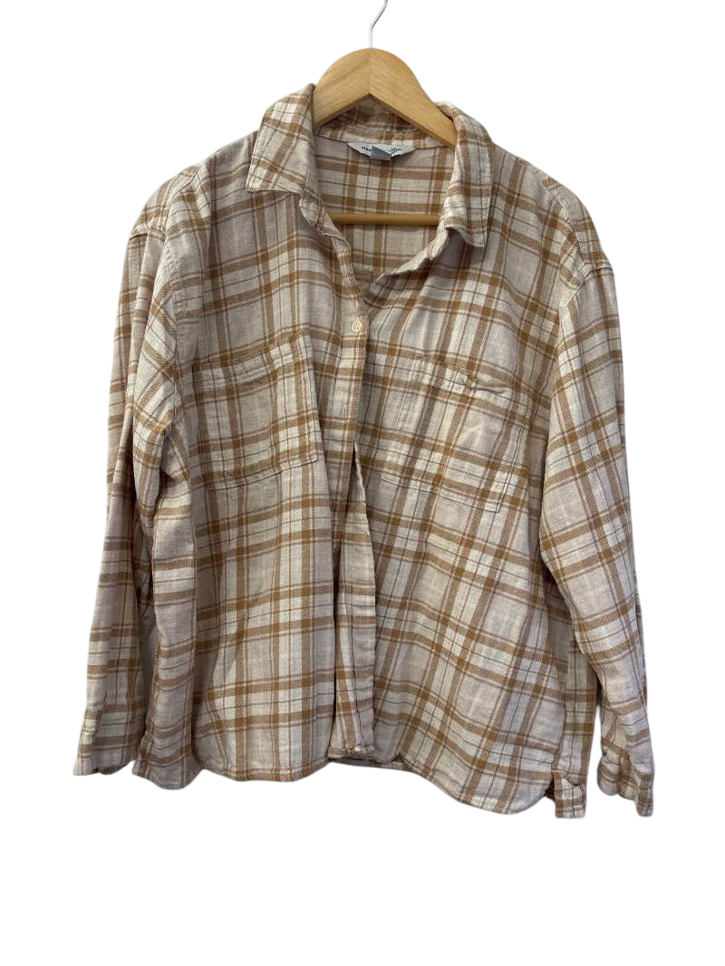 Old Navy  Plaid Button-Up Long Sleeves