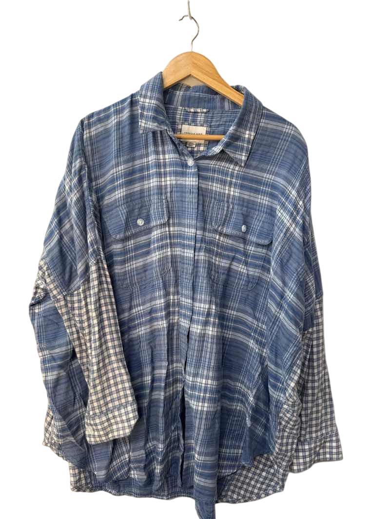 American Eagle Plaid Button-Up Long Sleeves